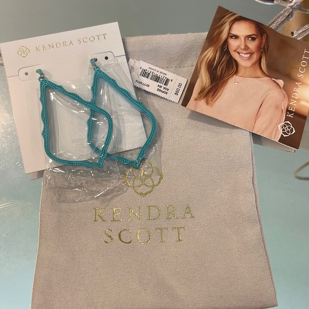 kendra scott earrings